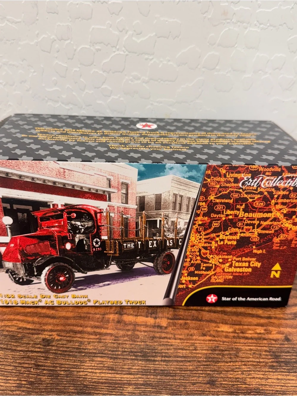 Ertl 1/32 Texaco Auto Die Cast Bank 1918 Mack AC Bulldog Flatbed Truck